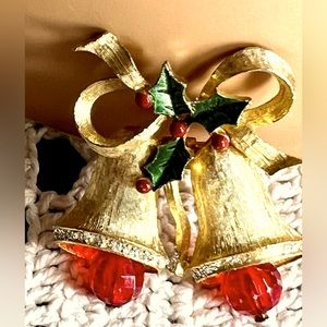 Vintage Christmas bells brooch